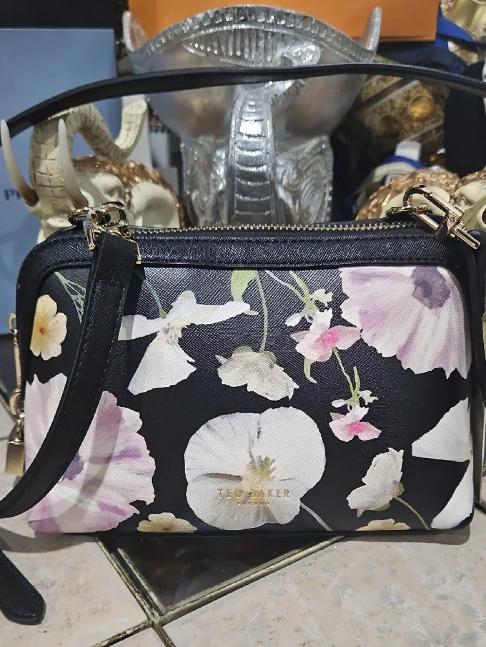 🎄 NWT! Ted Baker Parisa Floral Crossbody Bag!